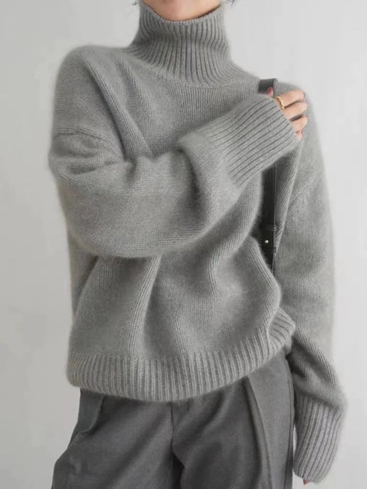 MONIKA | Cashmere Turtleneck