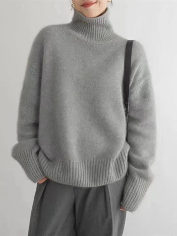 MONIKA | Cashmere Turtleneck