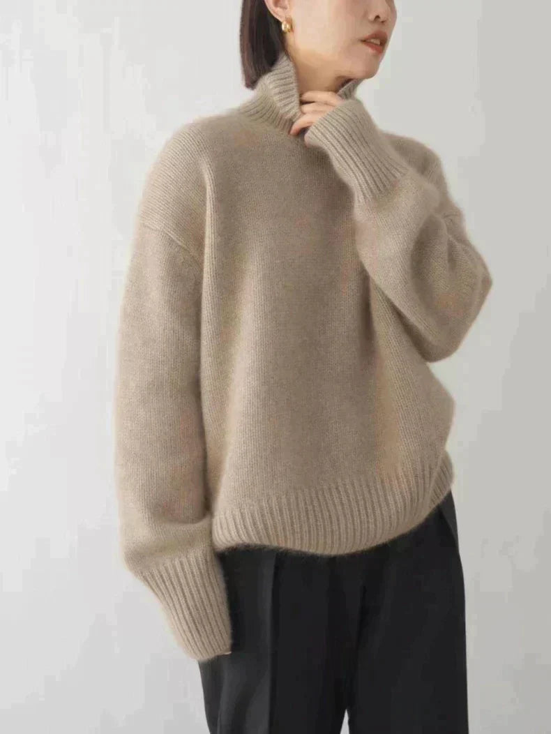 MONIKA | Cashmere Turtleneck