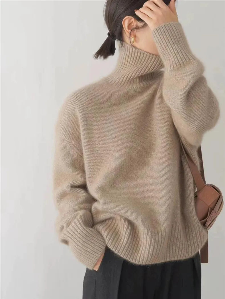 MONIKA | Cashmere Turtleneck